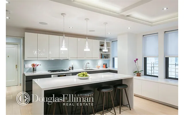 Sold by Douglas Elliman | media 14