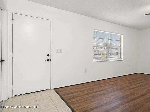 5th image of 5510 Alderwood St