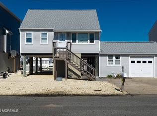 28 Willard Drive, Manahawkin, NJ 08050
