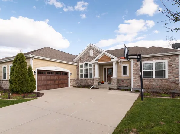 N114W17823 Blackstone CIRCLE, Germantown, WI 53022