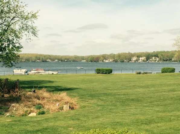 13 Mallard Cv, East Hampton, CT 06424