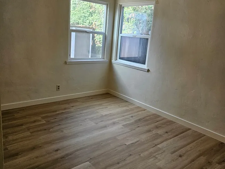 5728 Adelaide Ave — Photo 25