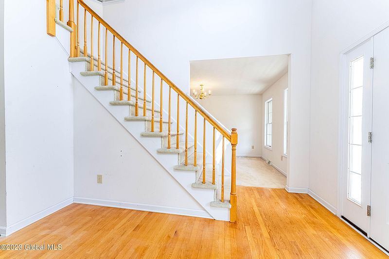 5th image of 29 Marcel Road