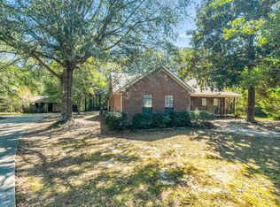 28 Shelton Cedar Rd, Moselle, MS 39459