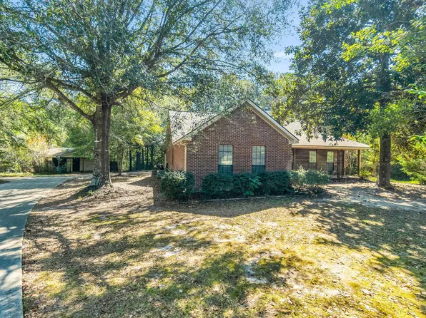 28 Shelton Cedar Rd, Moselle, MS 39459