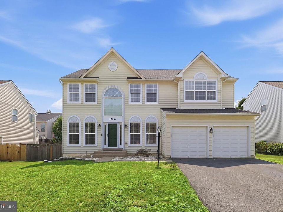 1st image of 10241 Aqua View Ct