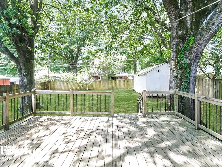 1347 Wilbec Rd — Photo 14