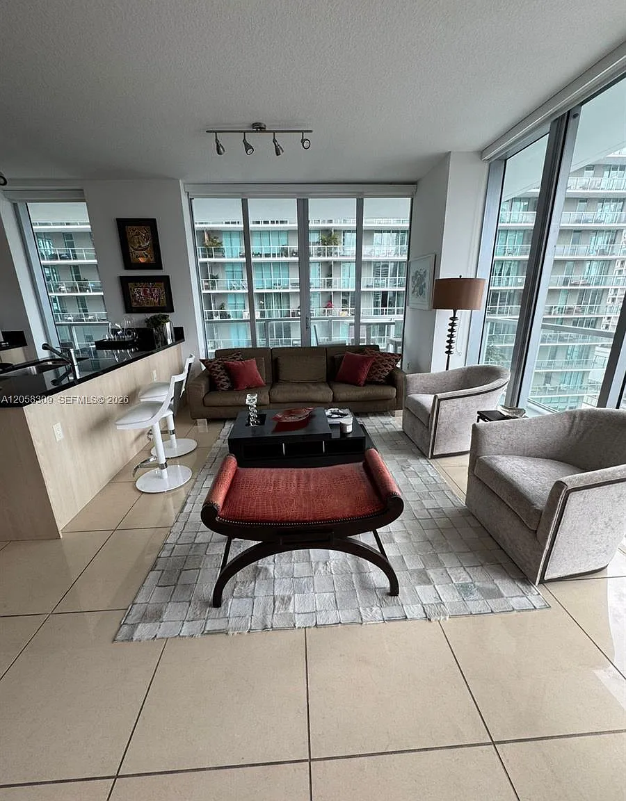 The Axis On Brickell Ii C — Photo 4