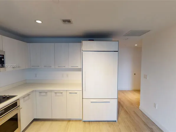 55 SW 9th Ave #20, Miami, FL 33130