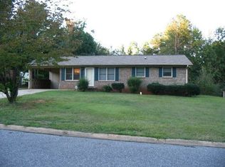165 Old Lake Dr, Athens, GA 30607
