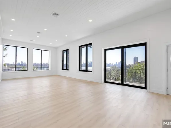 114 Pine Street image 13 of 35