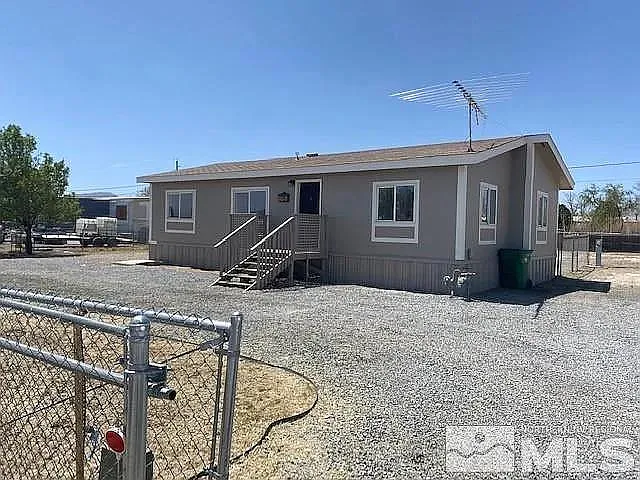 2705 Ramsey St photo 1