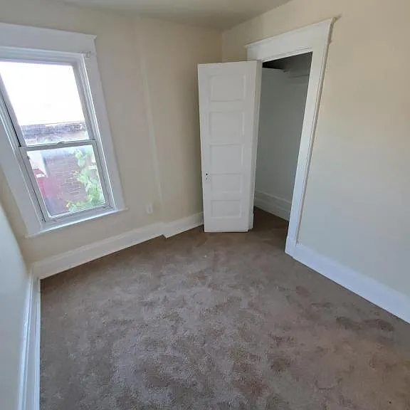 213-215 E Main St #3 — Photo 7