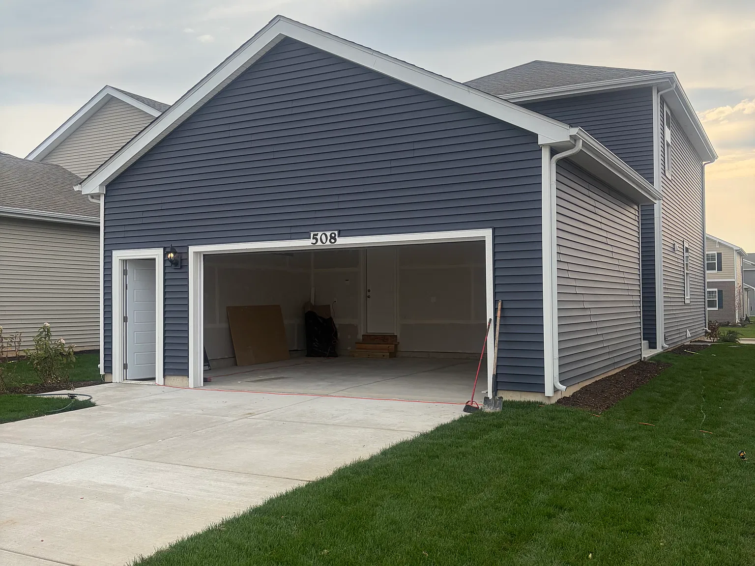 3 bed, 2.5 bath, 1658 sqft, $2,820 — Photo 3