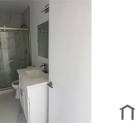 3 bed, 988 sqft, $3,300 — Photo 4