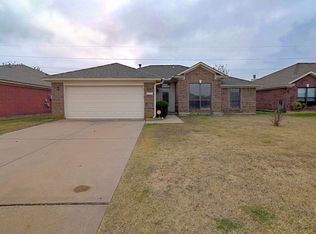 216 SE 26th St, Moore, OK 73160