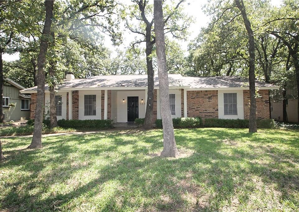 1st image of 3406 Hampshire Dr