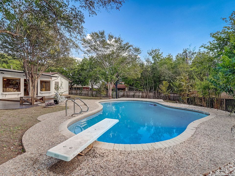 1st image of 314 SERENADE DR