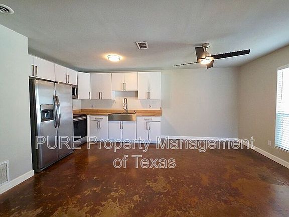 4th image of 2401 La Casa Dr #A