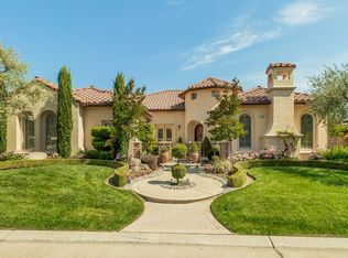 1256 E Carlyle Way, Fresno, CA