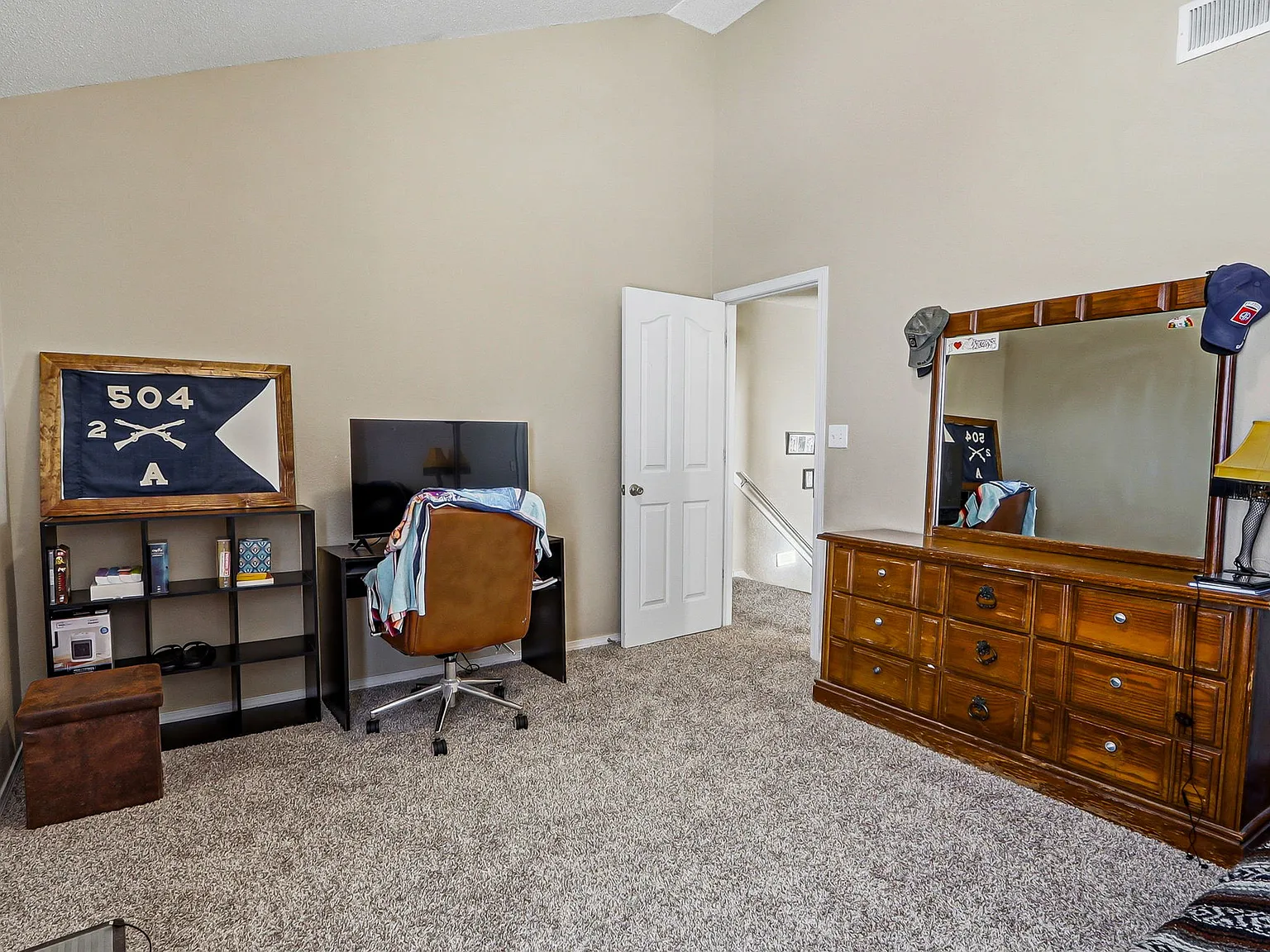 3 bed, 2141 sqft, $1,900 — Photo 4