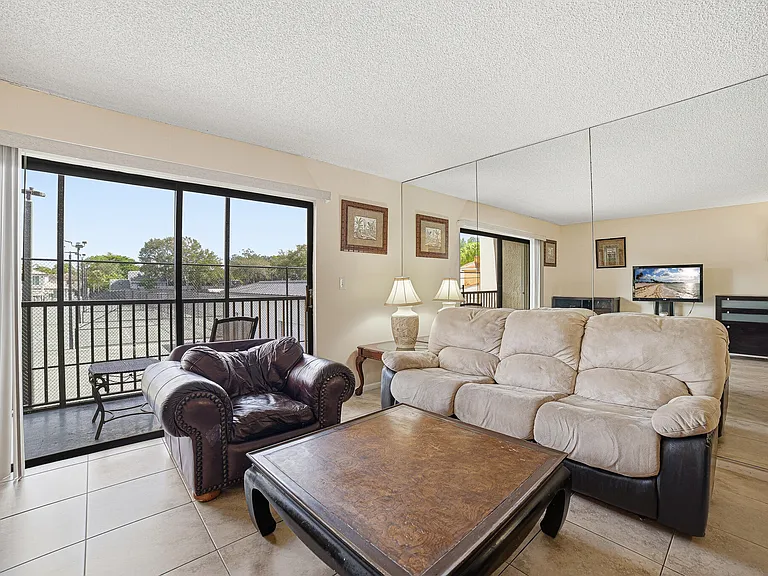 105 Deer Creek Rd #202 — Photo 2
