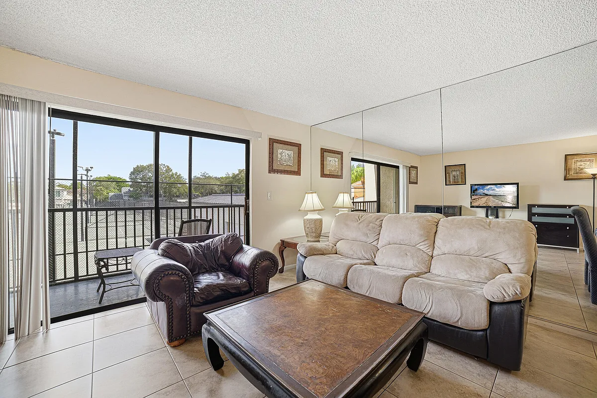 Building Photo - 105 Deer Creek Rd #202