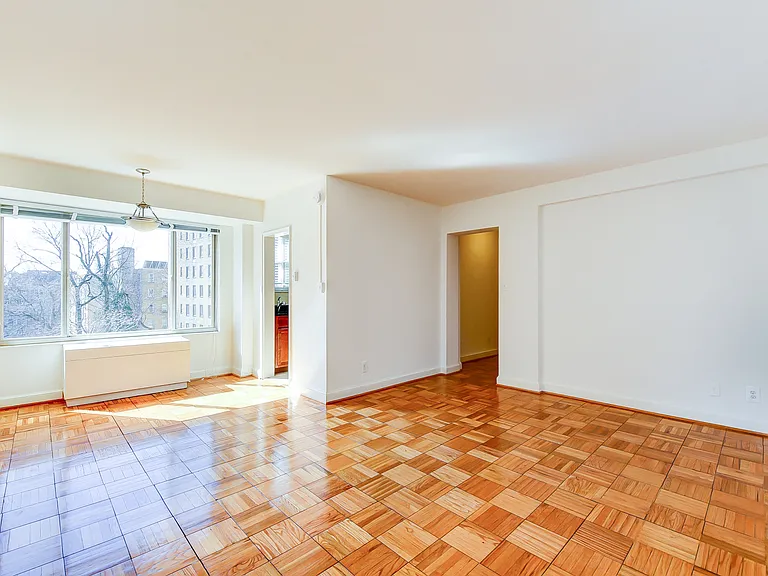 2800 Woodley Rd — Photo 12