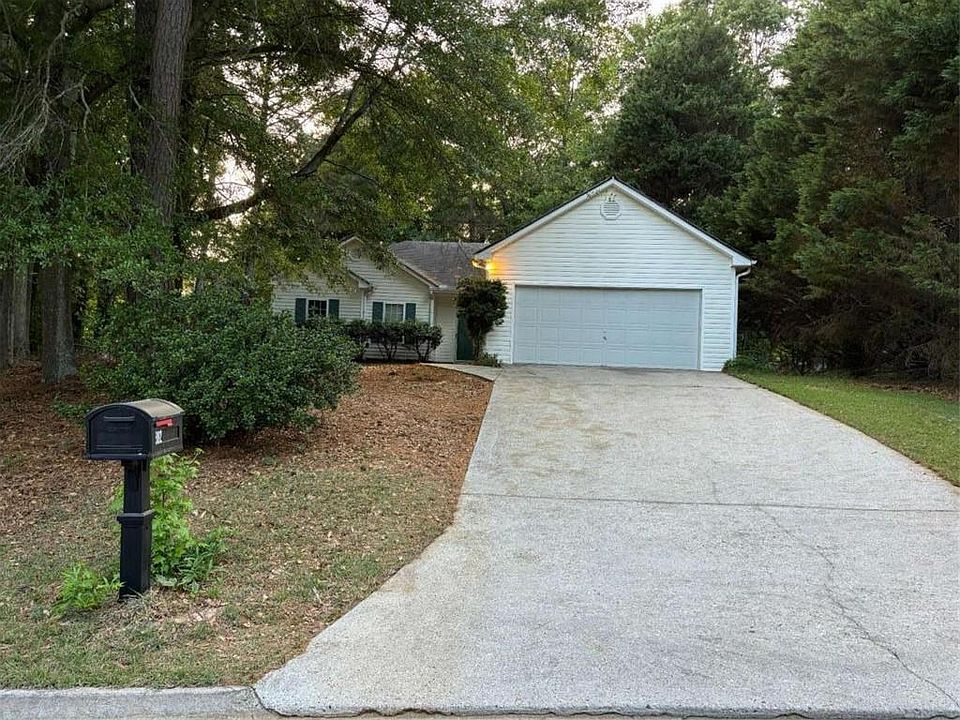 1st image of 882 Whispering Way