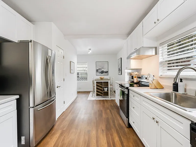 7906 N Brandon Ave #A — Photo 11