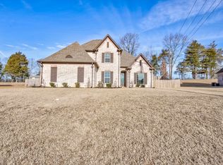 50 Cambridge Pass Dr, Oakland, TN 38060