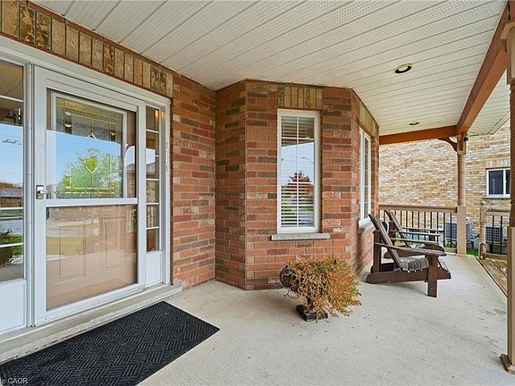 4th image of 30 Ruffet Dr