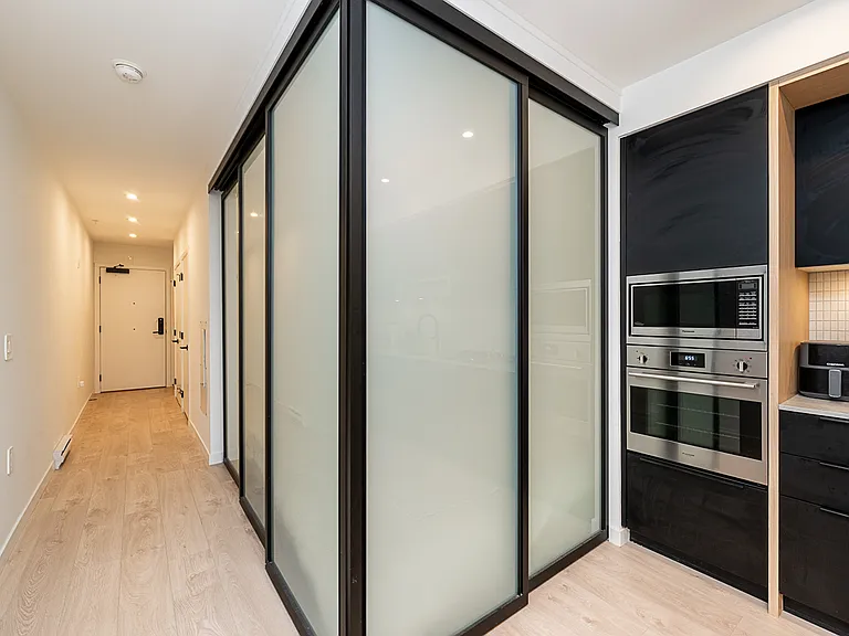 2520 Guelph St #215 — Photo 31