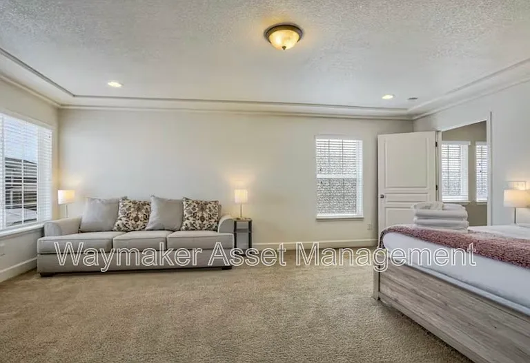 10904 Cascading Spring Cir — Photo 11