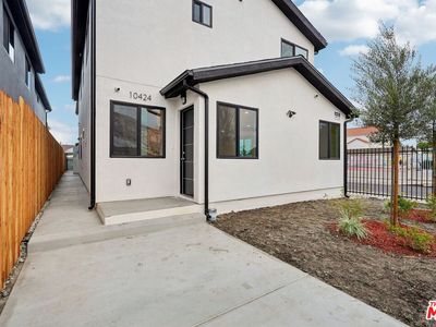 10420 Graham Ave, Los Angeles, CA, 90002