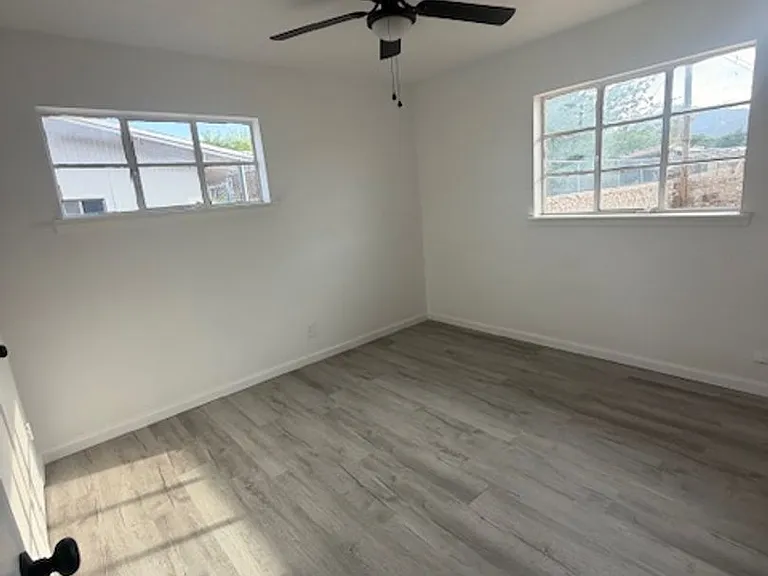 9523 Charleston St — Photo 15
