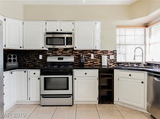 3 Barton Spring Cir, Henderson, NV 89074