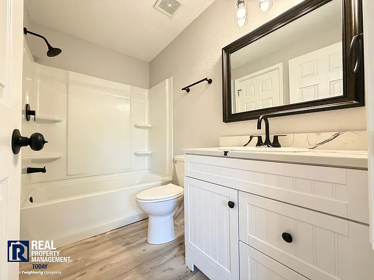 6451 S Stevens St Tacoma — Photo 13
