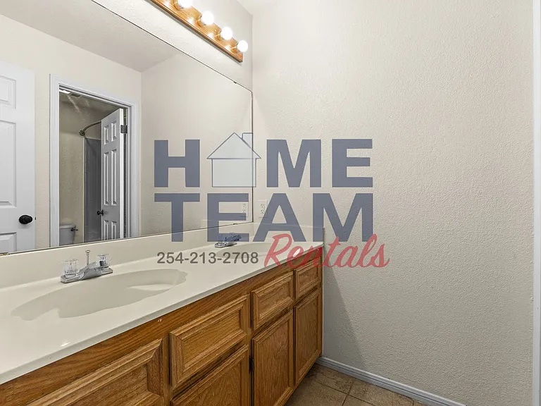 714 Silver Creek Dr — Photo 13