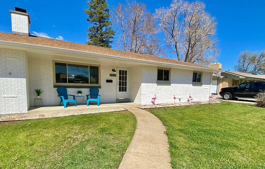 4 bed, 2568 sqft, $3,400 — Photo 1
