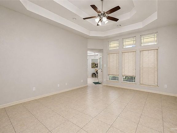 4th image of 2416 Violet Ave