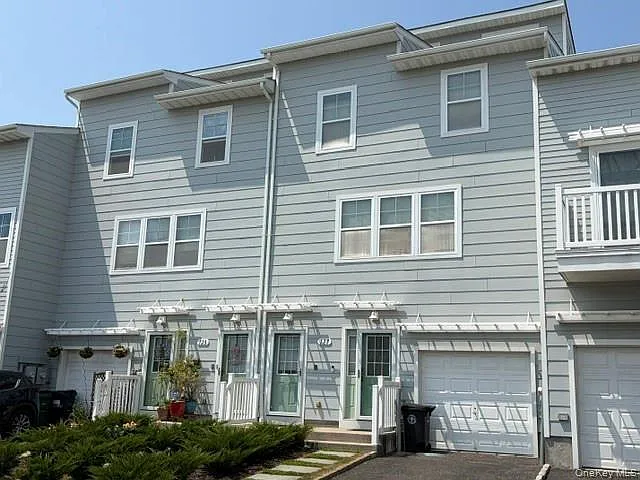 127 Beach 62nd St — Photo 1