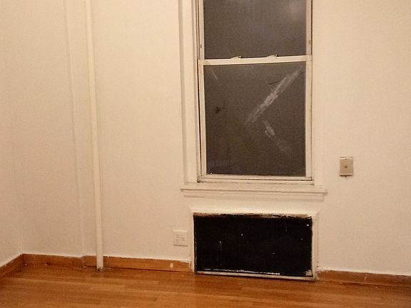 2nd image of 370 Tompkins Ave APT 1