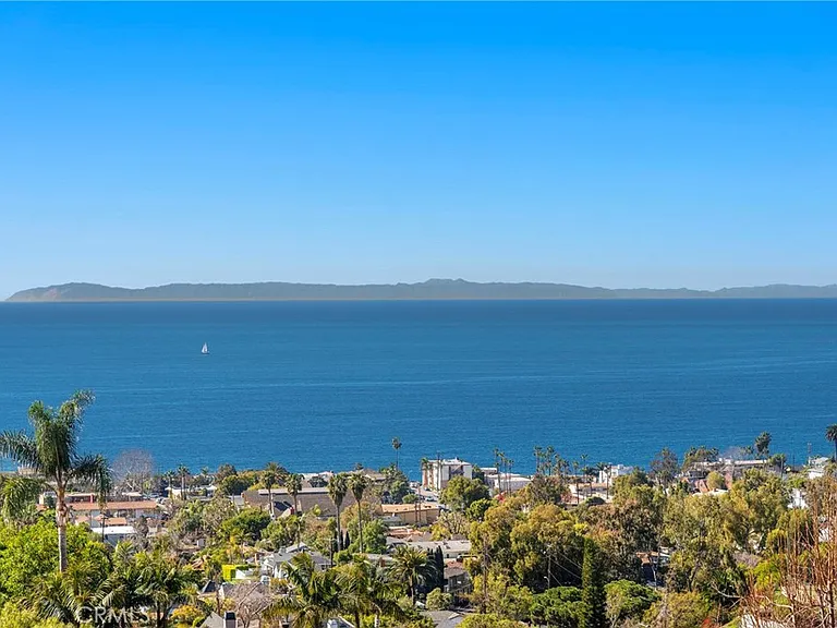 875 Coast View Dr — Photo 60