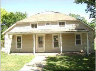 910 Kansas Ave, Alma, KS 66401