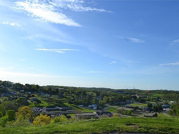 4th image of 737 Sandstone Way