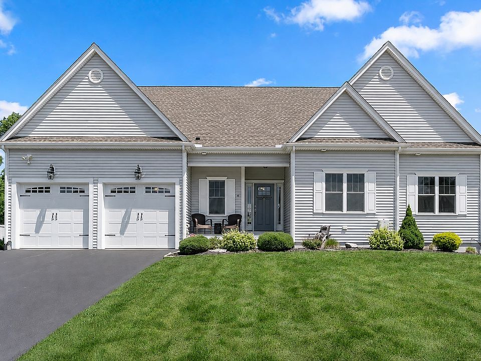 1st image of 4 Meadow Ln