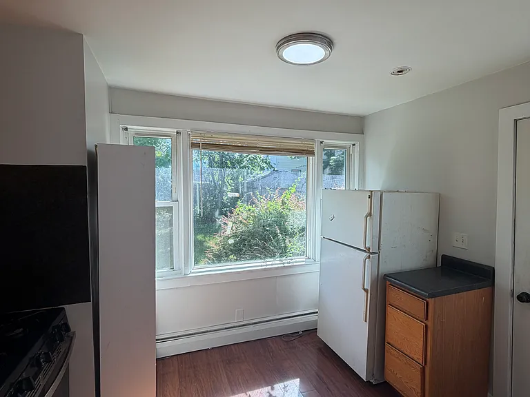 1864 Albany St #1 — Photo 4