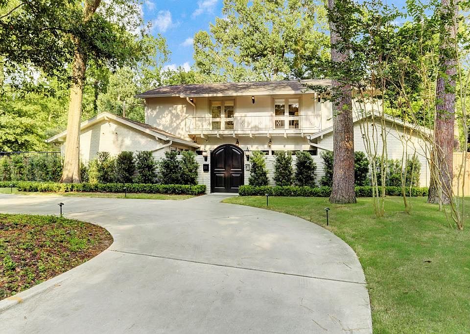 1st image of 365 Westminster Dr