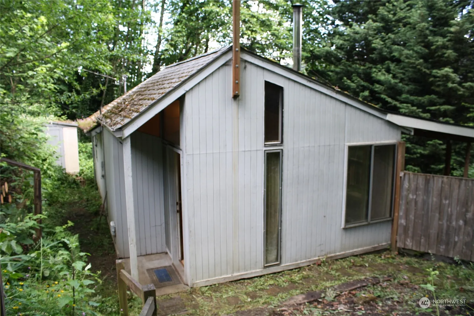 14006 Macadam Road S photo 1